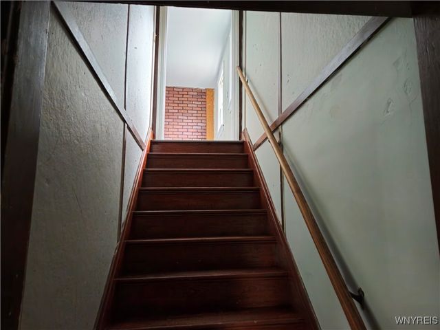 1827 Cleveland Avenue, Niagara Falls, NY 14305