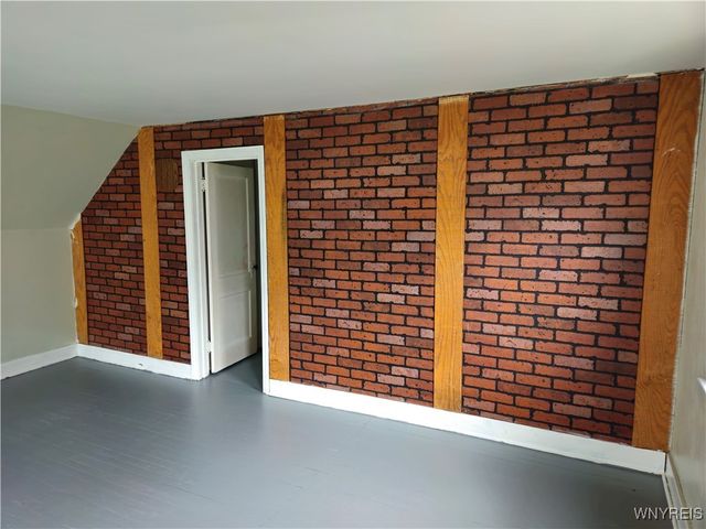 1827 Cleveland Avenue, Niagara Falls, NY 14305