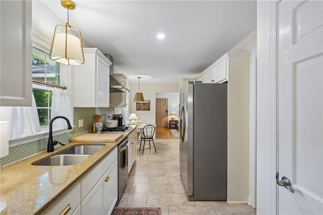 1691 Sterling Trail SW, Marietta, GA 30008