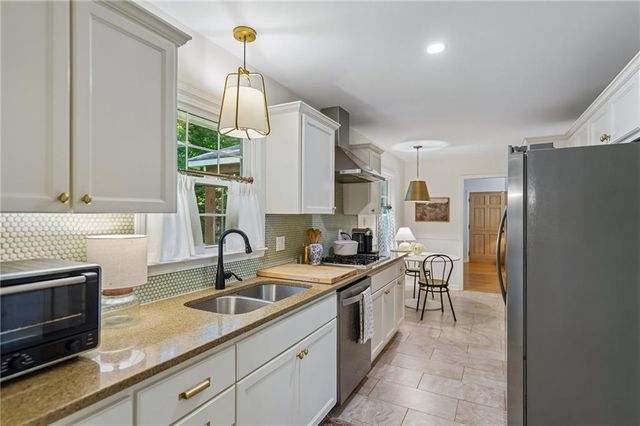 1691 Sterling Trail SW, Marietta, GA 30008