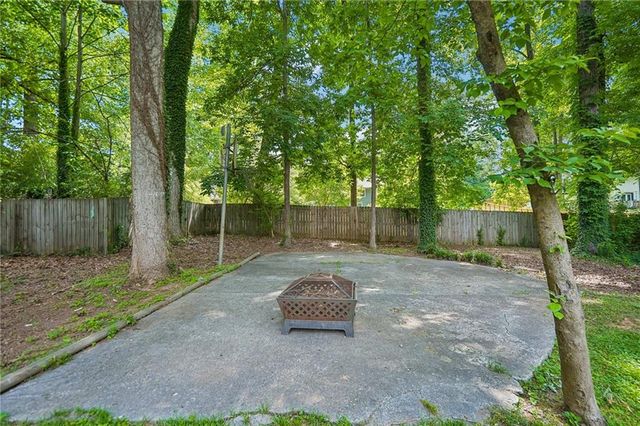1691 Sterling Trail SW, Marietta, GA 30008