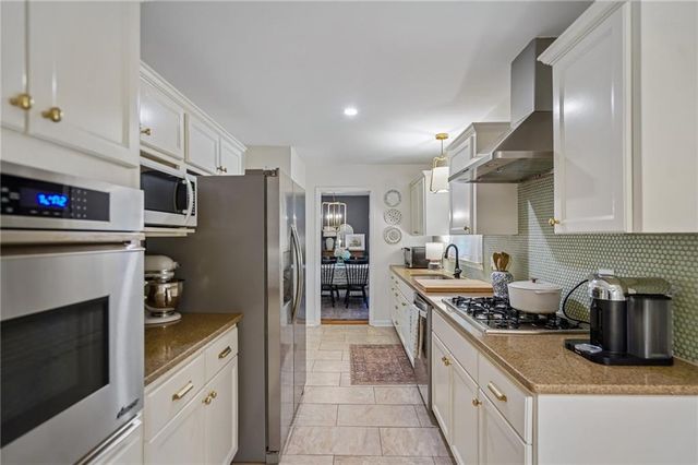 1691 Sterling Trail SW, Marietta, GA 30008