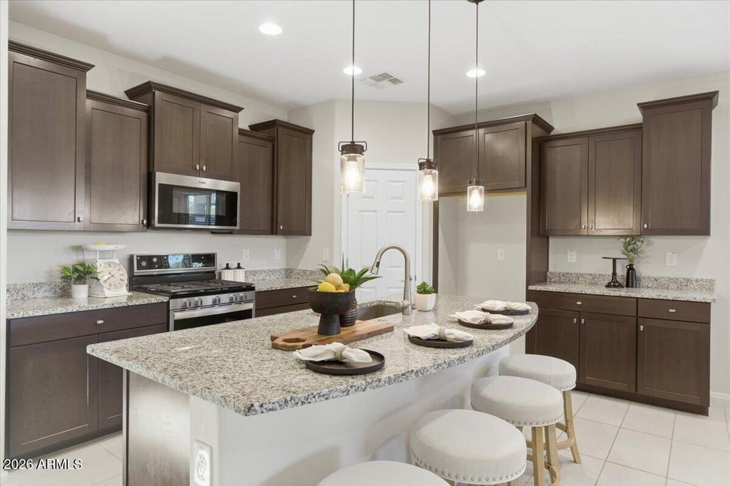 3745 N ASTORIA Drive, Florence, AZ 85132