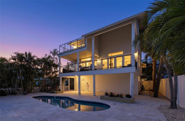 8485 BLIND PASS DRIVE, Treasure Island, FL 33706