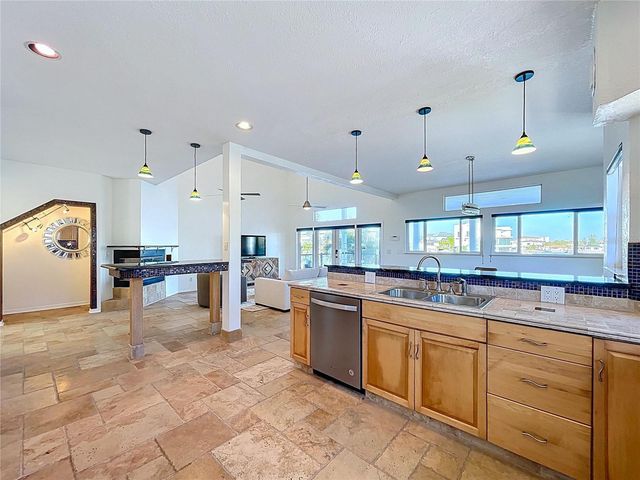 8485 BLIND PASS DRIVE, Treasure Island, FL 33706