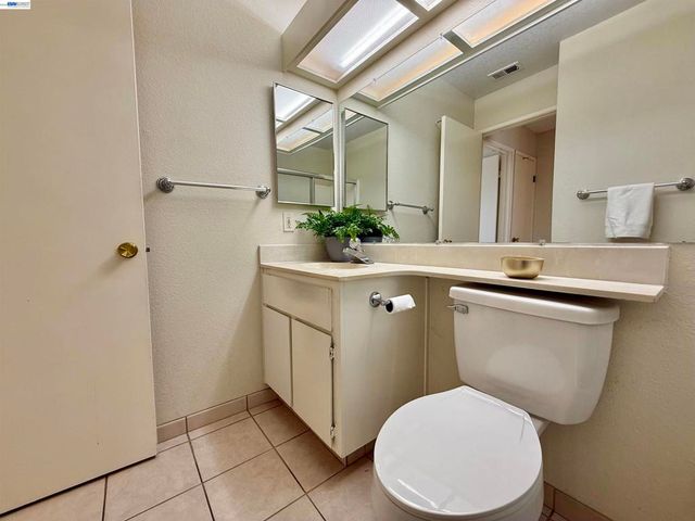 3835 Yorkshire, San Leandro, CA 94578