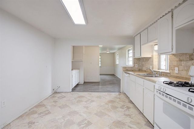 1013 N Carr Drive, Newcastle, OK 73065