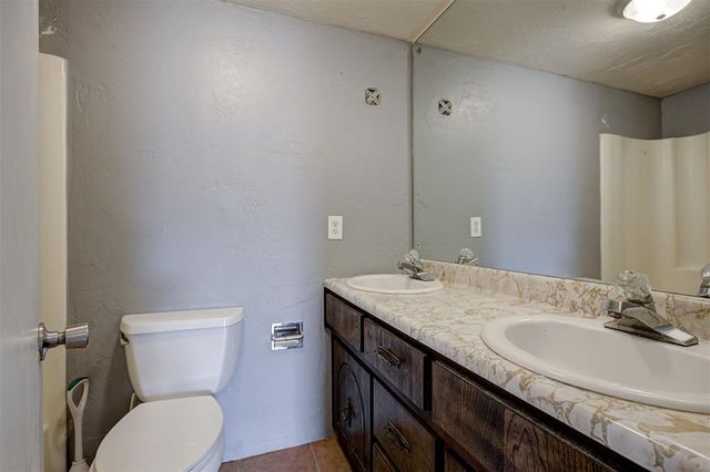 1013 N Carr Drive, Newcastle, OK 73065