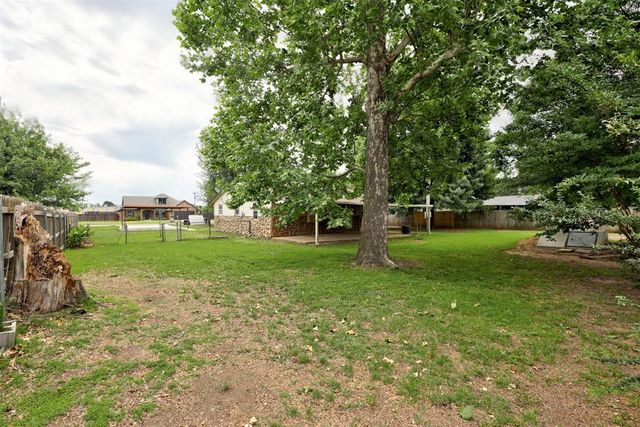 1013 N Carr Drive, Newcastle, OK 73065