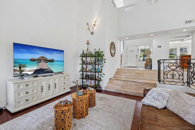 4505 Villas Dr, Bonita, CA 91902