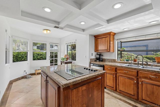 4505 Villas Dr, Bonita, CA 91902