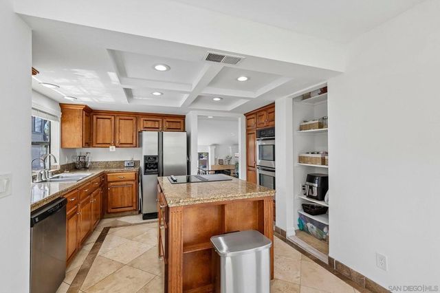 4505 Villas Dr, Bonita, CA 91902