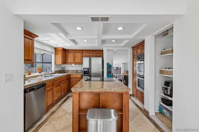4505 Villas Dr, Bonita, CA 91902