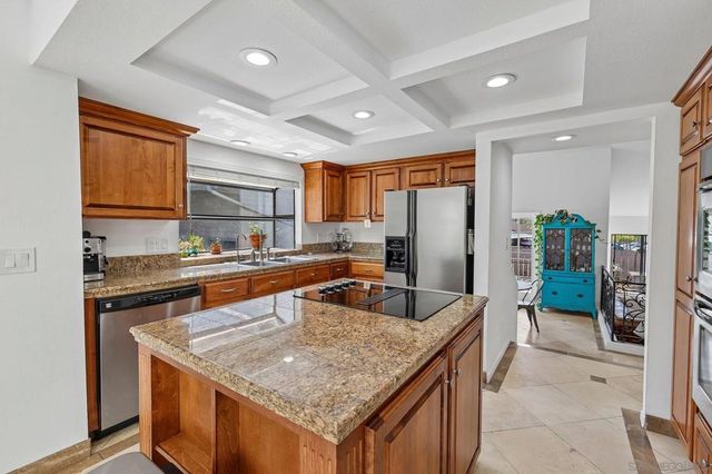 4505 Villas Dr, Bonita, CA 91902