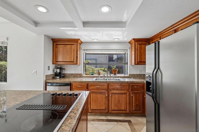4505 Villas Dr, Bonita, CA 91902