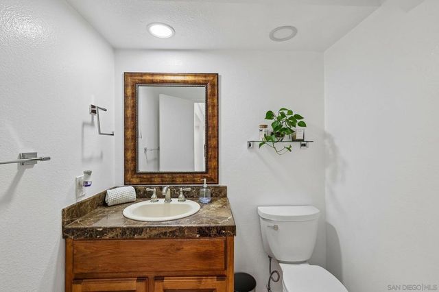 4505 Villas Dr, Bonita, CA 91902