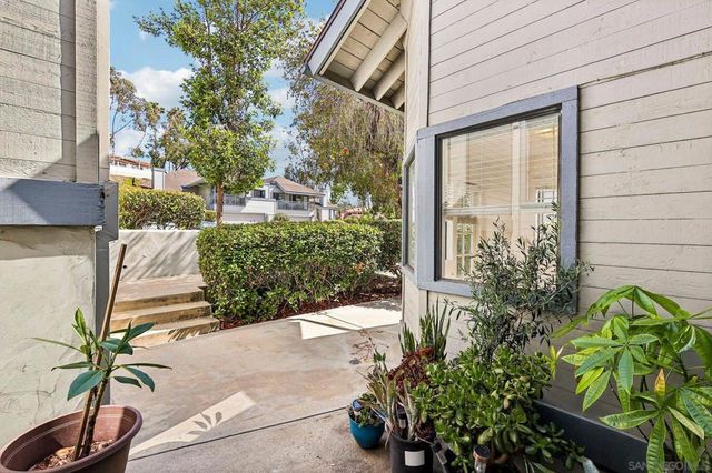 4505 Villas Dr, Bonita, CA 91902