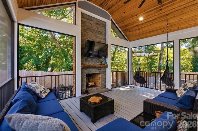 7702 Spanish Oaks Drive, Waxhaw, NC 28173