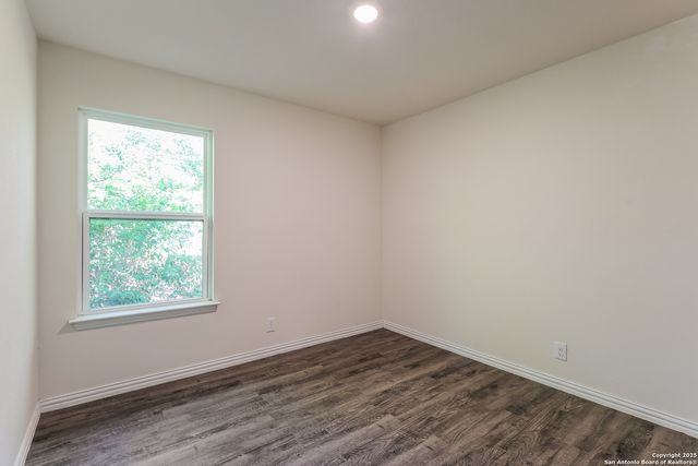 907 Liberty, Seguin, TX 78155