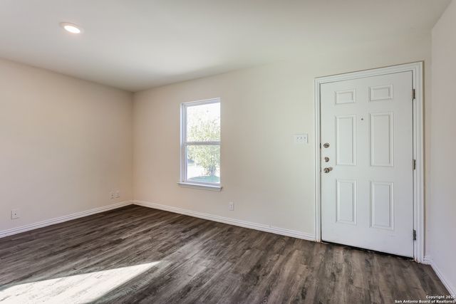 907 Liberty, Seguin, TX 78155