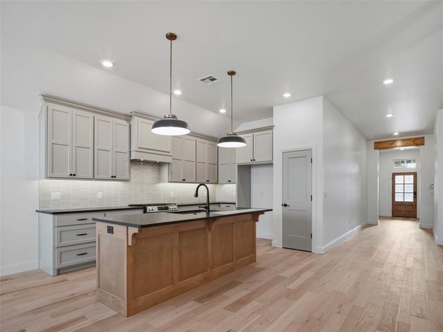 7909 NW 163rd Street, Oklahoma City, OK 73013