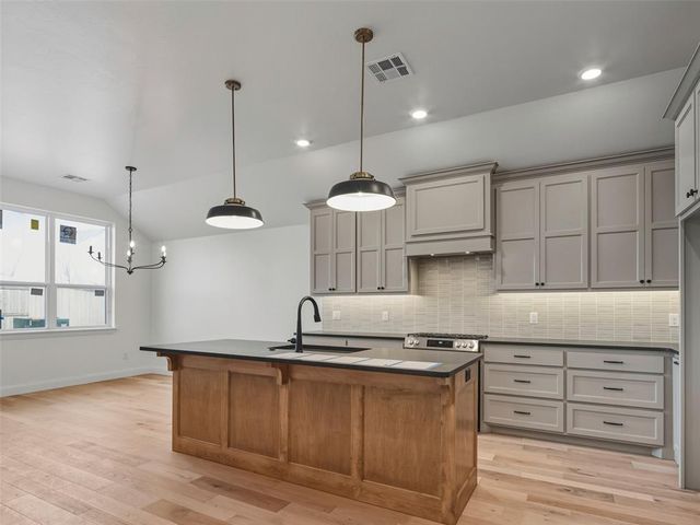 7909 NW 163rd Street, Oklahoma City, OK 73013