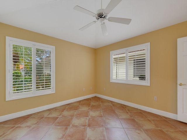 210 N Carmel Court, Vero Beach, FL 32963