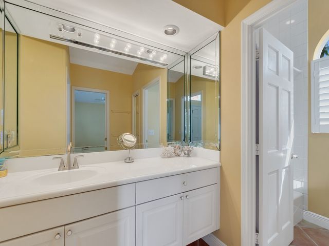 210 N Carmel Court, Vero Beach, FL 32963