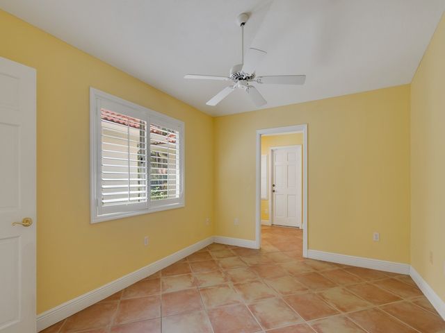 210 N Carmel Court, Vero Beach, FL 32963