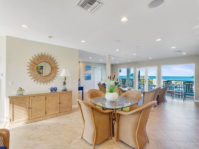 210 N Carmel Court, Vero Beach, FL 32963