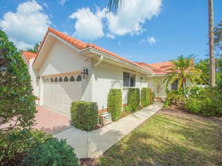 210 N Carmel Court, Vero Beach, FL 32963
