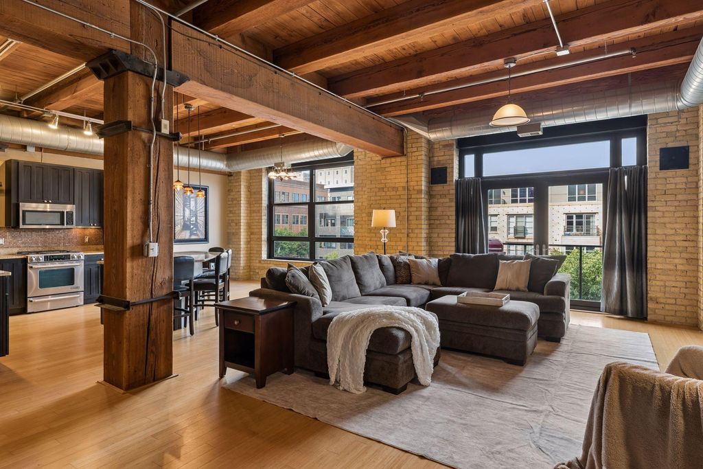 607 Washington Avenue S 307, Minneapolis, MN 55415 — photo 2
