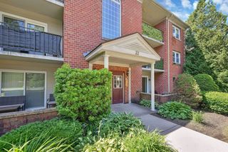 22 Maple Crest Cir J, Holyoke, MA 01040