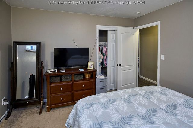 120 Poca Circle, Poca, WV 25159