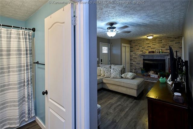 120 Poca Circle, Poca, WV 25159