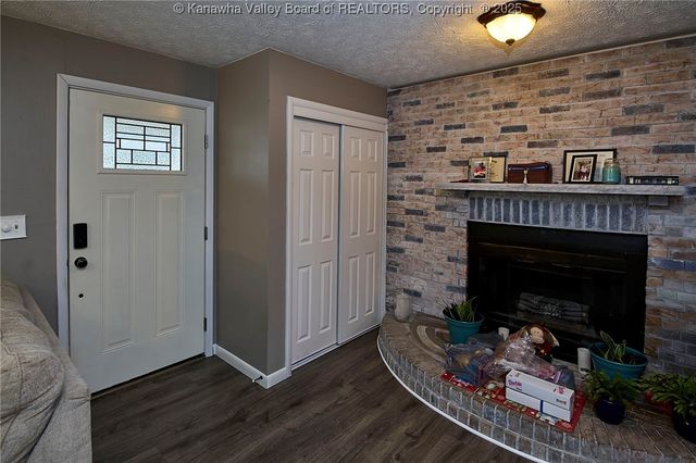 120 Poca Circle, Poca, WV 25159