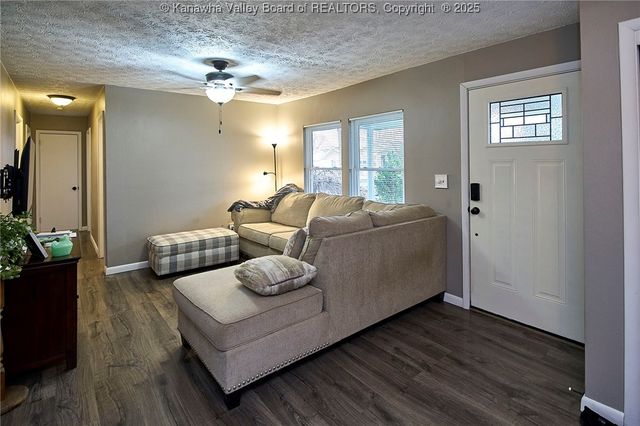 120 Poca Circle, Poca, WV 25159