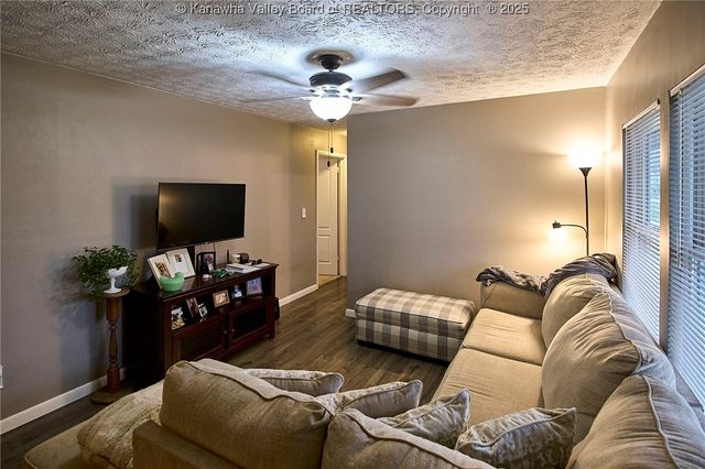 120 Poca Circle, Poca, WV 25159