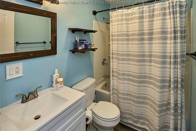 120 Poca Circle, Poca, WV 25159