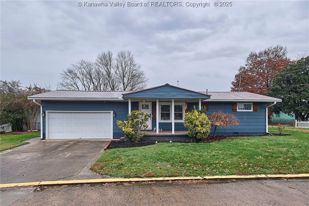 120 Poca Circle, Poca, WV 25159