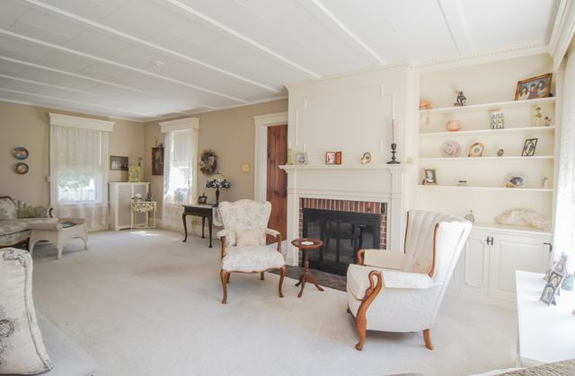 12 Houston Ave, Methuen, MA 01844