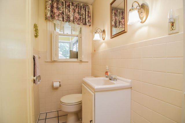 12 Houston Ave, Methuen, MA 01844
