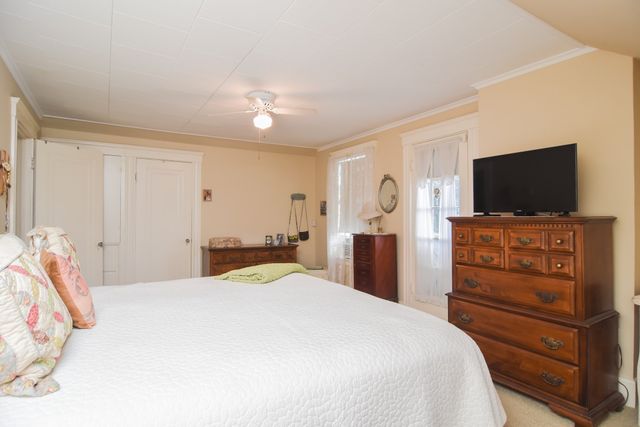 12 Houston Ave, Methuen, MA 01844