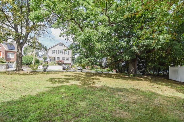 12 Houston Ave, Methuen, MA 01844