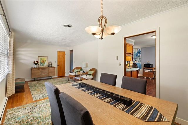 116 Lakeview Circle, Thomasville, NC 27360