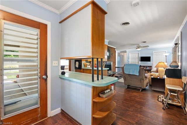 116 Lakeview Circle, Thomasville, NC 27360