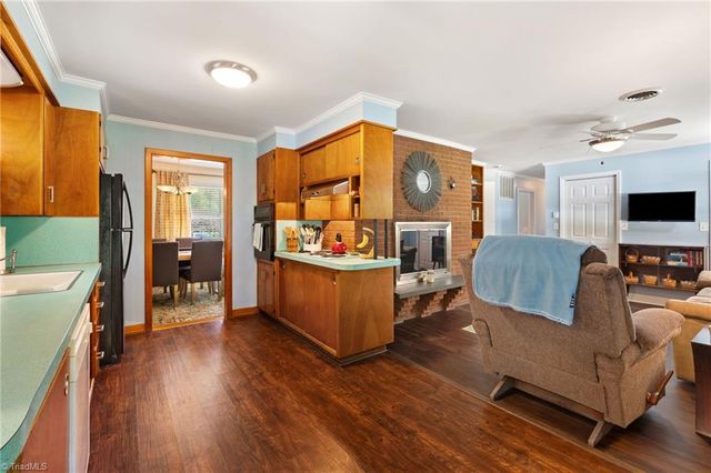 116 Lakeview Circle, Thomasville, NC 27360