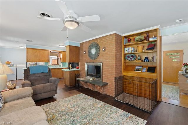 116 Lakeview Circle, Thomasville, NC 27360