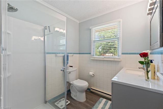 116 Lakeview Circle, Thomasville, NC 27360