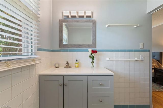 116 Lakeview Circle, Thomasville, NC 27360